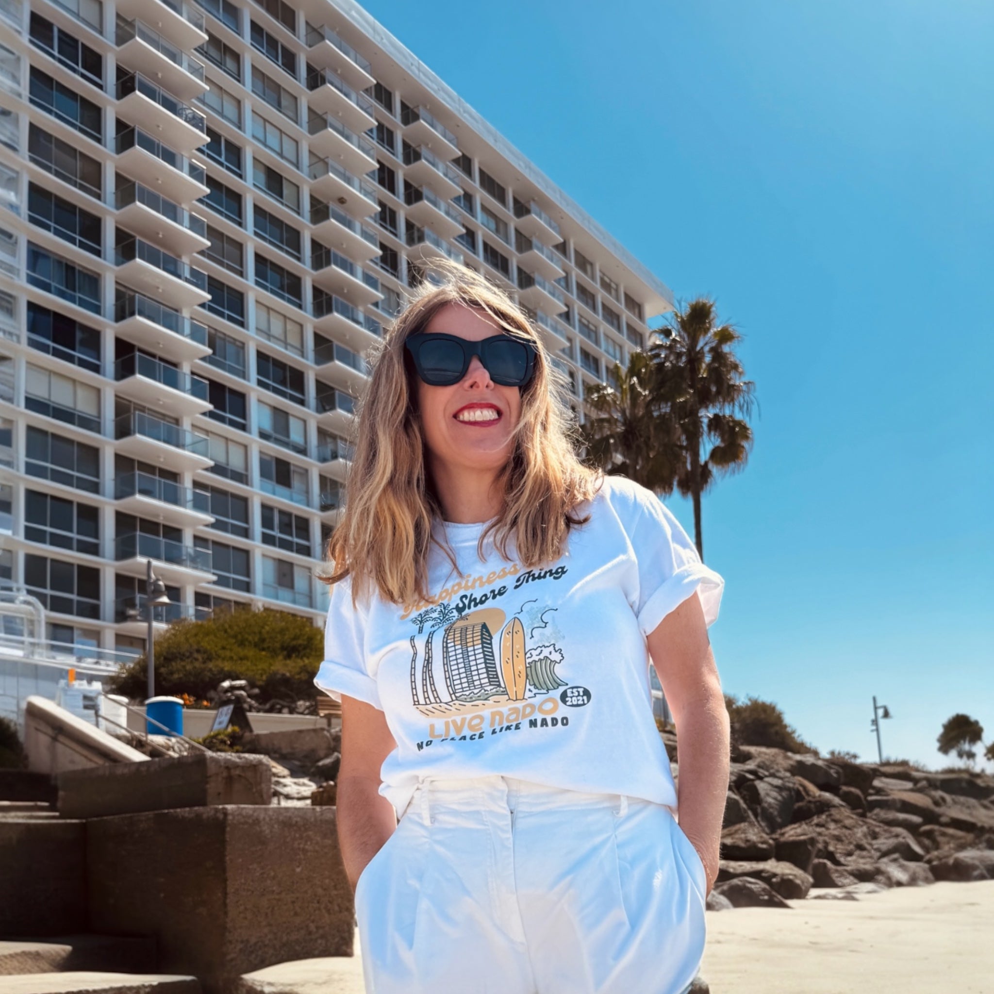 EVERYDAY TEE HERS | HAPPINESS IS A SHORE THING CORONADO T SHIRT