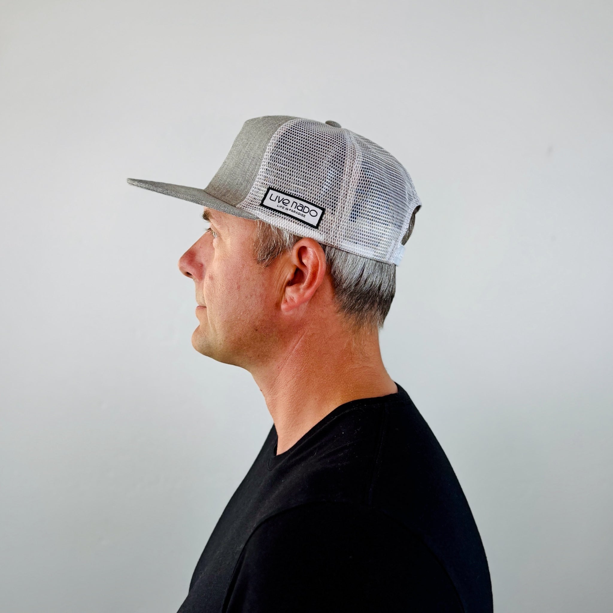 NADO | CROWN FLAG FLAT BRIM TRUCKER