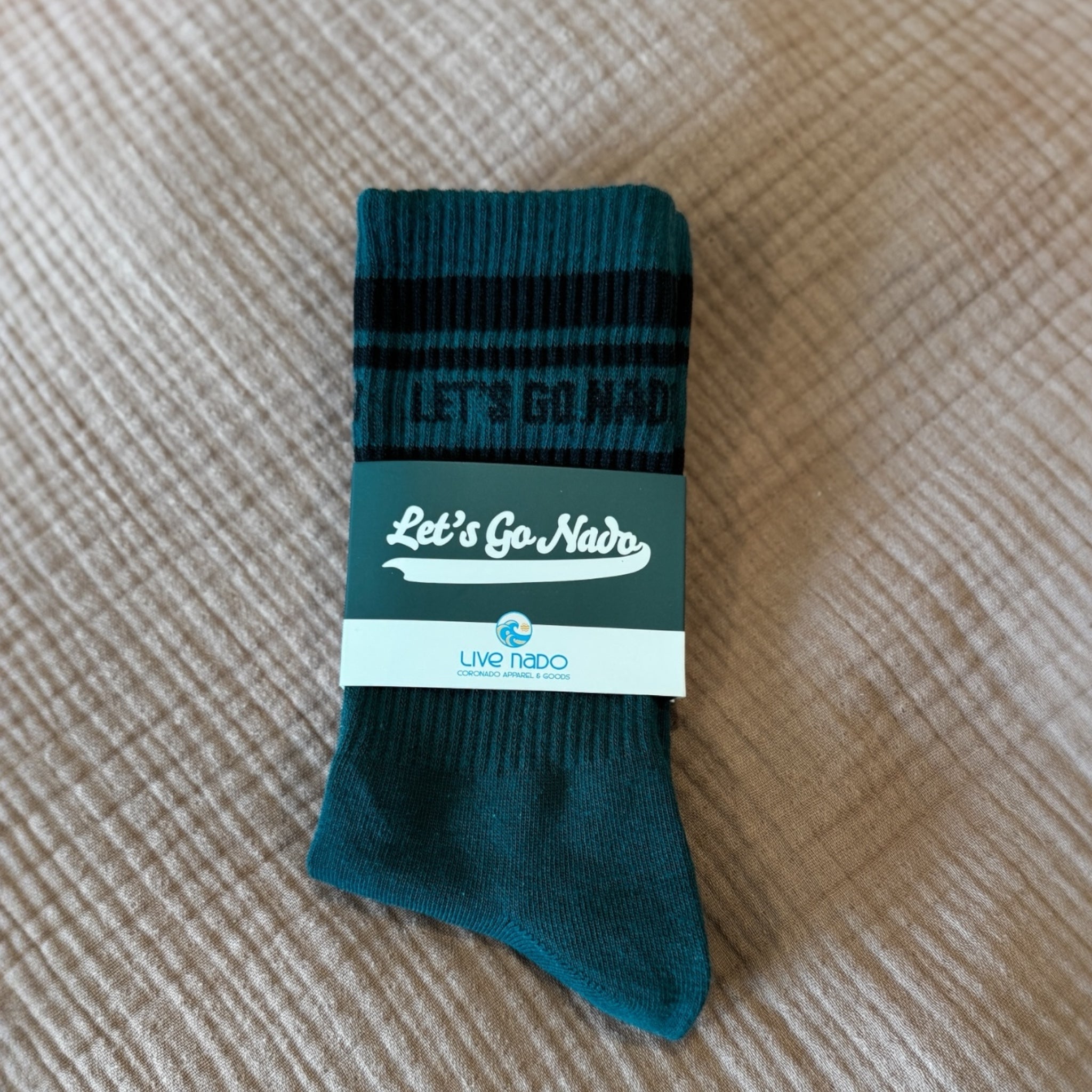 ACCESSORIES | ADULT "I'M GONNA WIN" STRIPED CREW SOCKS